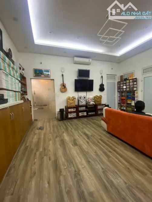 Nhà Đồng Nhân, gần hồ Hai Bà, 15m ra phố, ngõ rộng, DT 80m, mt 5.5, 18 tỷ có TL - 2