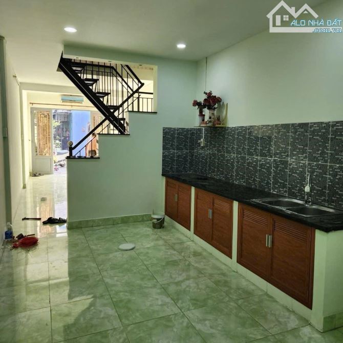 Bán nhà Quận 2, Nguyễn Duy Trinh, 65m2, 7 tr/th, sổ vuông đẹp, 4.xx tỷ - 2