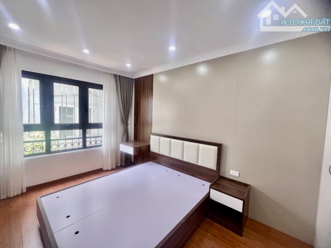 Thụy Khuê- Lạc Long Quân- 36/40m T2 x 4 Tầng - Ngõ rộng- Kinh doanh- Ô Tô Đỗ Gần - 2