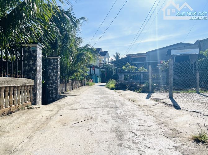 NHÀ CẤP 4 XÁCH VALI VÀO Ở NGAY  HẺM XE HƠI THÔNG, NGAY TRƯỜNG SA, 237M2, GIÁ 1,X TỶ - 2