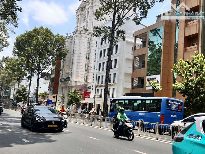BÁN GẤP mặt tiền Trần Hưng Đạo, gần Metro Bến Thành, TN 90tr/th, 39,9 tỷ - 2