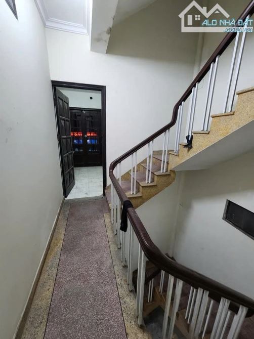 Siêu phẩm mặt phố Nguyễn Văn Cừ, Long Biên, 50m2, 6 tầng, Kinh doanh vp đỉnh, Giá 25 tỷ - 2