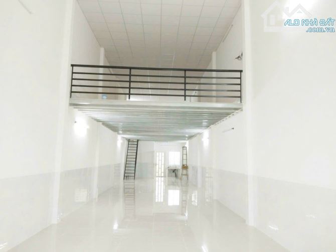 Bán nhà trệt lửng mới đường A3 Trần Văn Trà kdc Hưng Phú dt 5x24 hướng Tây Bắc vị trí đẹp - 2