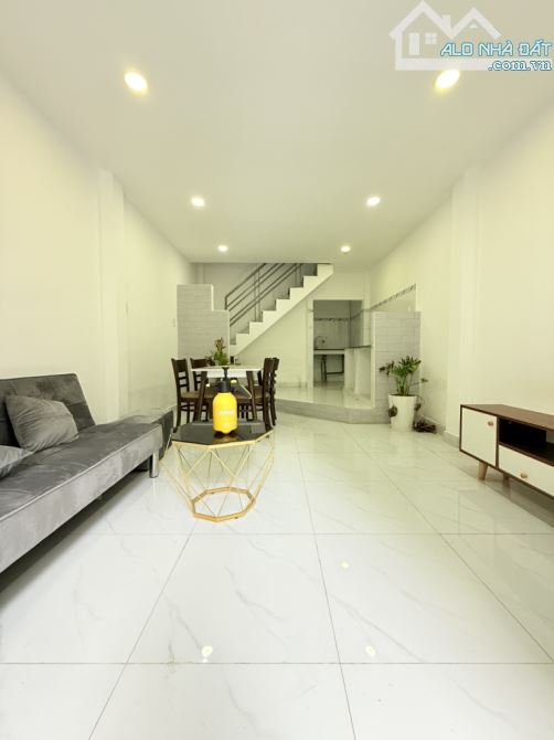 GẦN BẾN XE MIỀN ĐÔNG CŨ, DIỆN TÍCH 32M2, 2 TẦNG, GIÁ NHỈNH 3 TỶ - 2