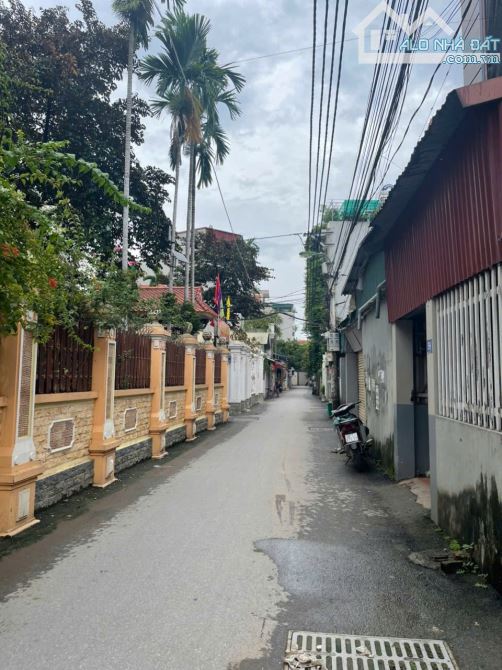 Bán lô đất mặt trục tổ 13 Yên Nghĩa-Hà Đông 63,3m2. giá bán 166tr/m2, đg ô tô vào nhà - 2