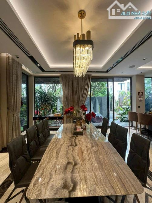 Bán biệt thự đẹp 300m2 gần ngay Trần Não, hầm 3 tầng giá 59 tỷ - 2