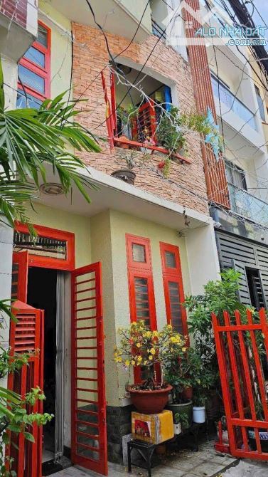 Bán nhà Hẻm 491/ Huỳnh Văn Bánh,Phường,13,Phú Nhuận; Dt; 4m x13,7m2,3 Tầng Giá bán 8 Tỷ 3 - 2