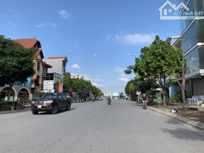 Bán 85m đất mặt phố Thành Trung, Trâu Quỳ, vị trí đắc địa nhất Gia Lâm, trục chính nối Vin - 2