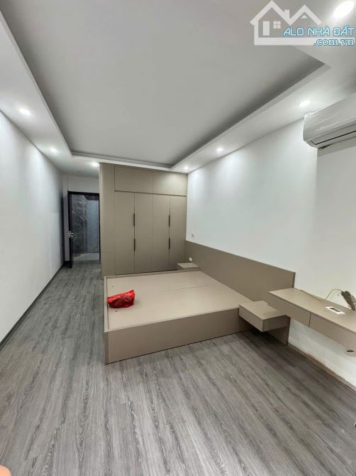 LÁNG TRUNG - NGÕ THÔNG - KINH DOANH - THANG MÁY 39m2 5 tầng mt 3.7m Giá 10.3 tỷ - 2