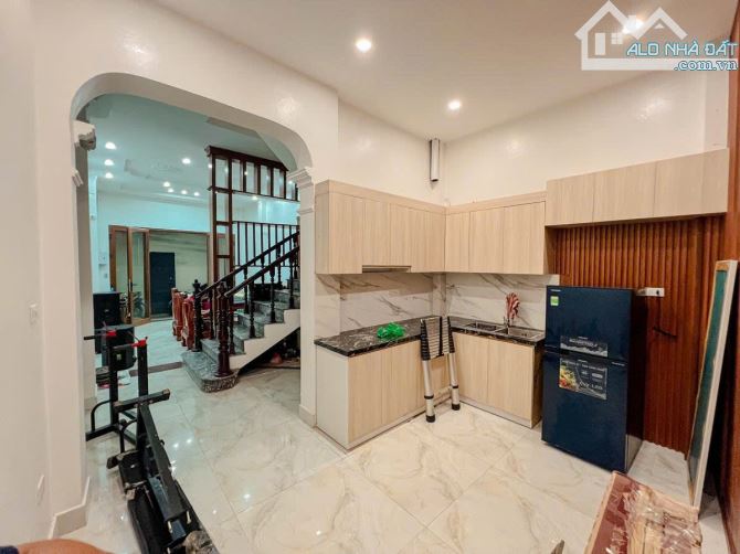 DỐC TAM ĐA NHÀ ĐẸP - TẶNG NỘI THẤT - 43m2 5 tầng mặt tiền 3.9m Giá 12.3 tỷ - 2