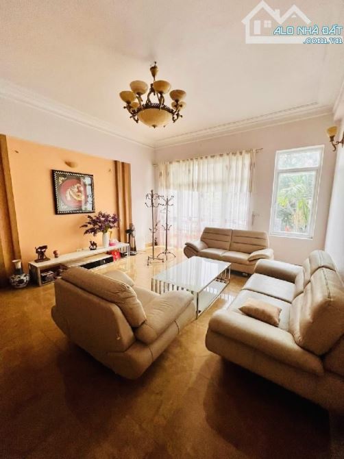 BÁN NHÀ NGUYỄN KHOÁI - PHÂN LÔ - VỈA HÈ - Ô TÔ TRÁNH - DT 110M - MT 5.2. GÍA BÁN 26.8 TỶ - 2