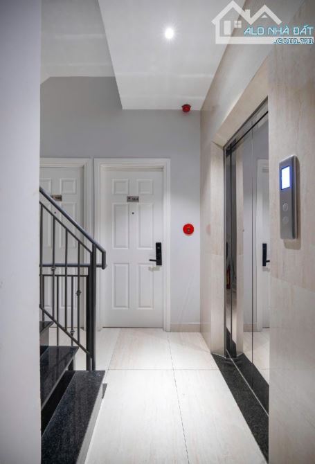 Bán khuôn đất sát góc 2 MT Quốc Hương Q.2 - 16x27m XD Hầm 7 tầng - giá chỉ 150 tỷ. - 2