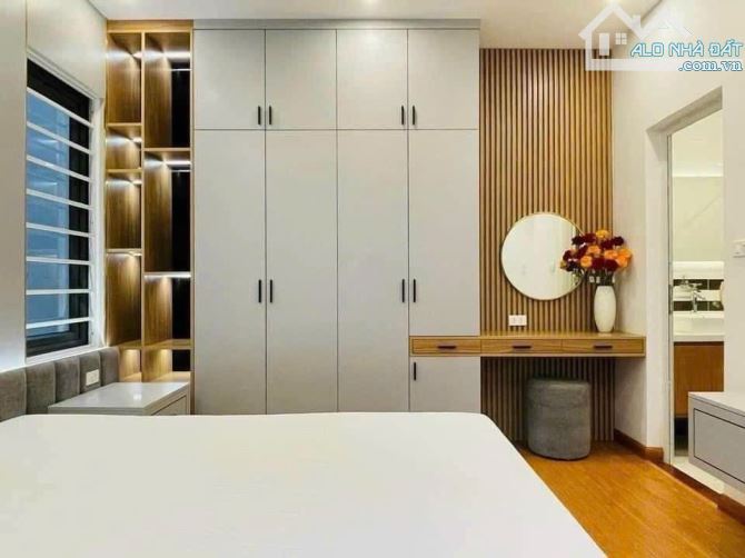 Bán nhà phố Hoàng Mai - căn góc, ô tô đỗ cửa - DT 48m2, 4 phòng ngủ, mt 4.2m - chỉ 10.1 tỷ - 2