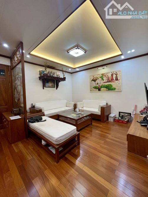 CĂN HỘ 3 NGỦ CHUNG CƯ 262 NGUYỄN HUY TƯỞNG THANH XUÂN 98m 6 TỶ FULL NỘI THẤT - 2