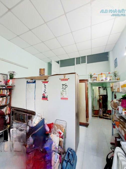 Bán Gấp nhà Lê Văn Quới hẻm 5m thông xe hơi vào nhà 51m2 -2 Tầng 3 tỷ 5 - 2
