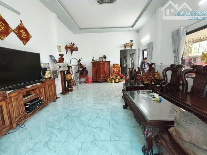 *Bán Gấp Nhà mặt tiền Kinh Doanh Lê Niệm Tân Phú 91m2,2 Tầng  Nhỉnh 10 tỷ - 2