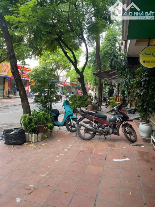 ❤️CHO THUÊ Nhà Trần Thái Tông , DT 100m, 5 tầng, THÔNG SÀN, THANG MÁY, 60tr/tháng. - 2