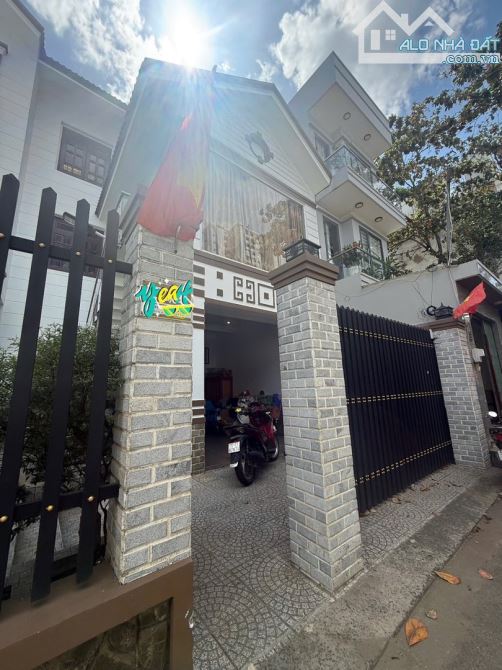 Bán Biệt Thự Hương Lộ 2, 150m2, ngang 12x13m, 3 Tầng, 6PN, đường ÔTÔ nhựa 6m,full nội thất - 2