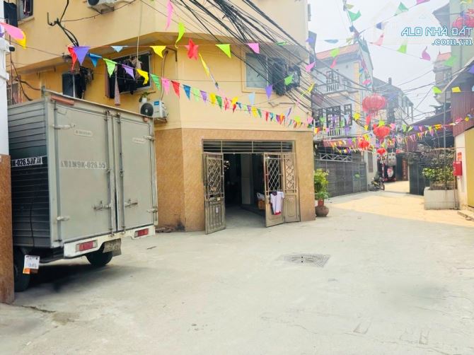 Hơn 9 tỷ, Cần Bán gấp tòa CHDV ngay ĐH Công Nghiệp, 14p full nội thất, dòng tiền 54tr/th. - 2