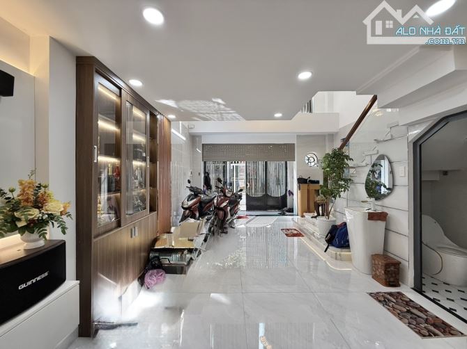 NHÀ ĐẸP GÒ VẤP 5 TẦNG 45M²  – 3PN MASTER – PHÒNG KHÁCH LỬNG CỰC CHẤT – NGANG HIẾM 5M - 2