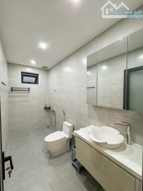 Biệt thự khu VIP Lam Sơn - Nguyễn Huy Tưởng, 170m2, 8x23m, 4 tầng, 39 tỷ - 30