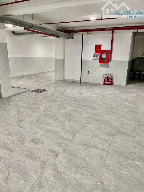 GÓC 2 MẶT TIỀN BIỆT THỰ 5 TẦNG CAO CẤP 7 x 20 giá 30 tỷ !!! QUẬN TÂN BÌNH - 3