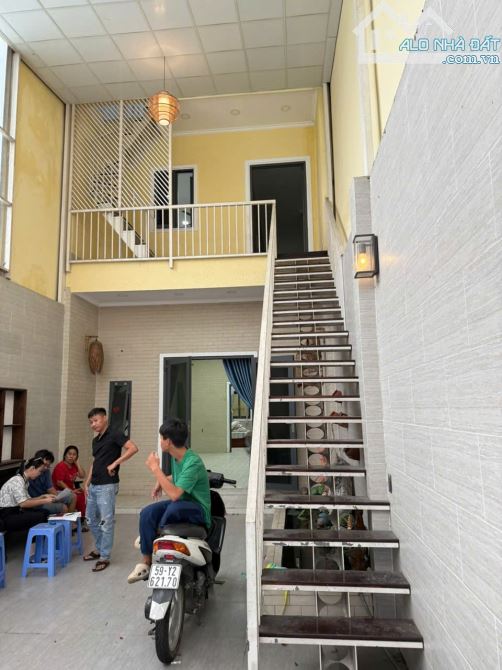 Bán nhà 123m thiết kế 1 triệt , 1 lầu , 1 tum Vĩnh Phú 38A gần cầu Phú Long giá chỉ nhỉnh - 3