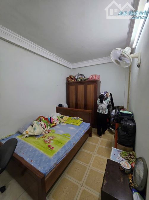 BÁN NHÀ MẶT NGÕ GẦN HỒ 10 TỶ 50m 5 TẦNG MT 6,8m Ô TÔ 4 CHỖ ĐỖ CỬA LẠC LONG QUÂN TÂY HỒ - 3