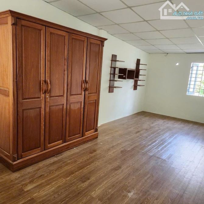 Bán nhà Quận 2, Nguyễn Duy Trinh, 65m2, 7 tr/th, sổ vuông đẹp, 4.xx tỷ - 3