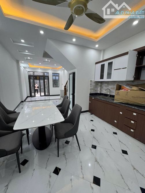 Bán nhà vị trí đẹp phụng châu ô tô đỗ cửa giá chốt giá rẻ nhất 30m.4 Tầng 3,x tỷ - 3