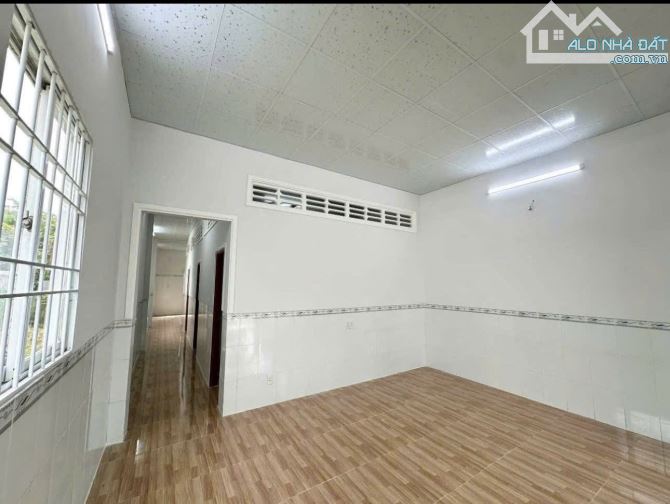 Hàng Đẹp bán nhanh Căn nhà 110m2 Sổ Hồng Riêng Nguyễn Thị Đành 830triệu bao Phí thuế - 3