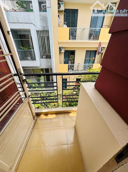 NHÀ 4 TẦNG KHUÔNG VIỆT ,HẺM 6M , Phường Phú Trung ,Quận Tân Phú ,52M2,8.X TỶ - 3