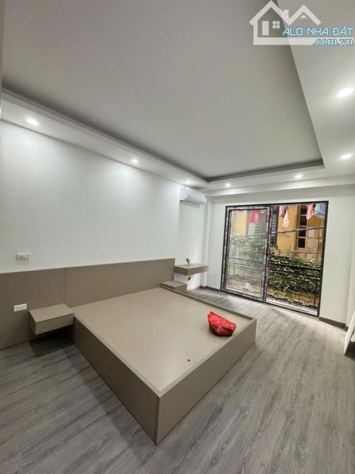 LÁNG TRUNG - NGÕ THÔNG - KINH DOANH - THANG MÁY 39m2 5 tầng mt 3.7m Giá 10.3 tỷ - 3