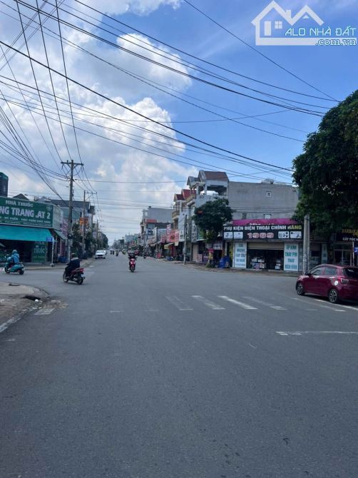 Bán 2 căn nhà MT đường D1 KDC Vietsing p.Thuận Giao Tp.Thuận An chỉ 19ty TL M6918 - 3