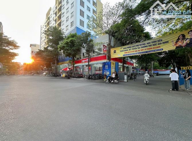 Nhà HIẾM khu VIP hẻm 55 Nguyễn Văn Công 76m2 ngang 4m 4 lầu đẹp gần BV 175 chỉ 9 tỷ 890 - 3