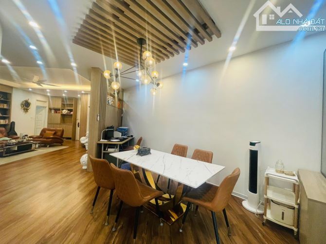 Cần bán gấp siêu phẩm 3 ngủ chung cư KĐT mới Trung Hòa Nhân Chính 147m2, 3PN, full nội thấ - 4