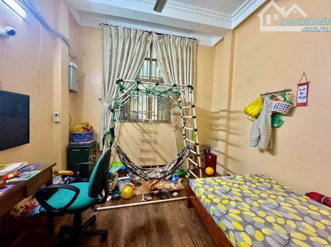 Bán nhà Trần Quốc Hoàn Cầu Giấy. Sổ vuông 35m, 5 tầng MT3m5 Giá 13.5 tỷ Ngõ ô tô tránh - 4