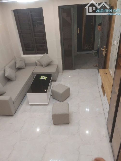 Bán gấp nhà Minh Khai - Hai Bà Trưng 5 tầng full nội thất 23m2 gần Times chỉ 4.5 tỷ - 4