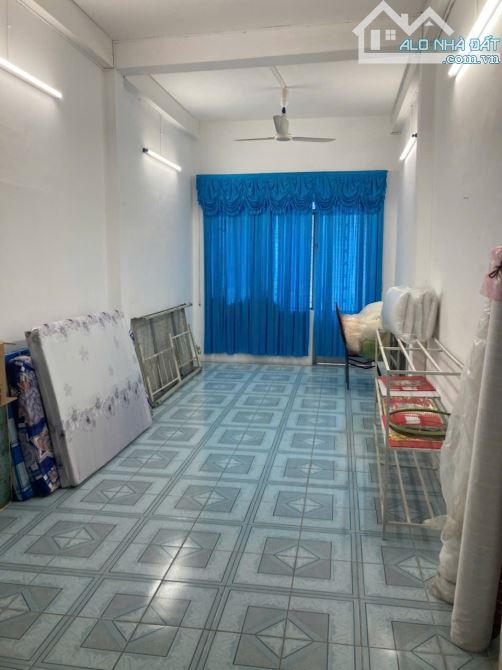 Cho thuê nhà nguyên căn 4 tầng mặt tiền Trân Nguyên Hãn khu Phố Hàn 25tr/th - 4