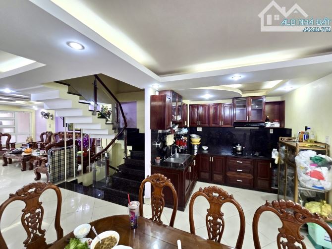 HIẾM 2 MẶT TIỀN MAN THIỆN & D2 – HẦM + 4 TẦNG – DIỆN TÍCH 104M2 – HƠN 400M2 SÀN – NGANG 5M - 4