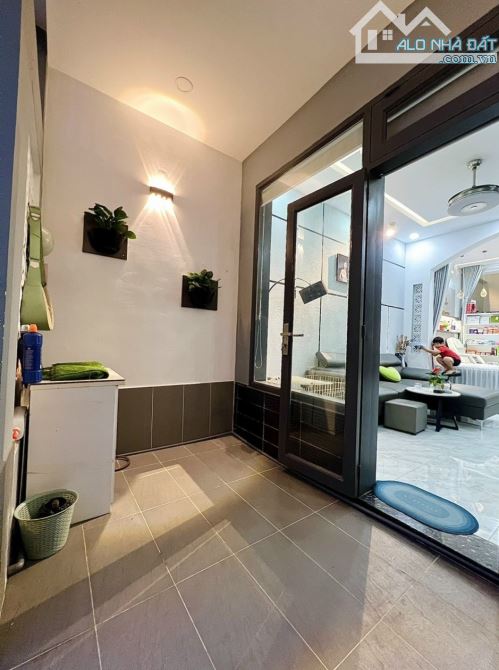Bán nhà HXH 8m Ni Sư Huỳnh Liên - 4.6 x 15.5 - 69m2 - 4 tầng - giá 11.5 tỷ TL - 4