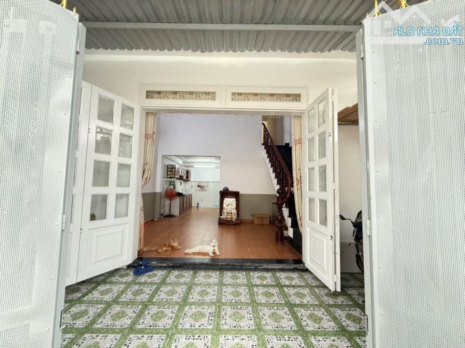 Nhà 5x11 mặt tiền phùng chí kiên . Aeon và các tiện ích gần như đầy đủ