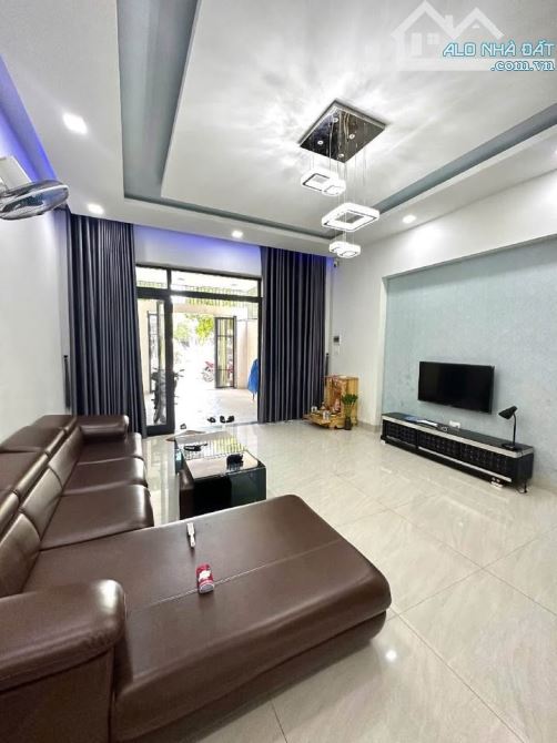 Nhà 3 Tầng kiên cố cực đẹp mặt tiền đường Nghiêm Xuân Yêm - Khu Nam Việt Á - Giá 9,x tỷ - 4