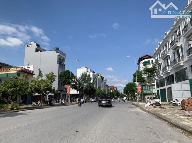 Bán 85m đất mặt phố Thành Trung, Trâu Quỳ, vị trí đắc địa nhất Gia Lâm, trục chính nối Vin - 4