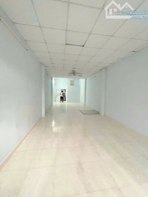 BÁN NHÀ NGAY NT TRUNG CHÁNH,HÓC MÔN 100M2 SÁT NGUYỄN ÁNH THỦ,2 TẦNG, 4,4 TỶ - 4