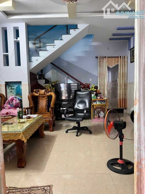 🏠 BÁN NHÀ GIÁ RẺ – 2 TẦNG – HẺM 6M LÊ VĂN KHƯƠNG, HIỆP THÀNH, QUẬN 12 –100M² – CHỈ 6.1 TỶ - 4