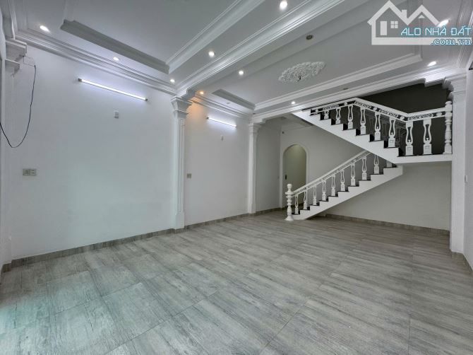 BÁN NHÀ 3 TẦNG MẶT TIỀN NGUYỄN ĐỨC TỊNH. - 4