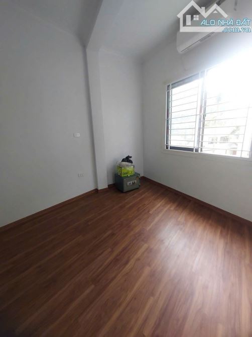 Bán nhà ngõ  Núi Trúc, DT 17/20m, 6 tầng, MT 3.4m, giá 7.2 tỷ, ngõ oto tránh. - 4