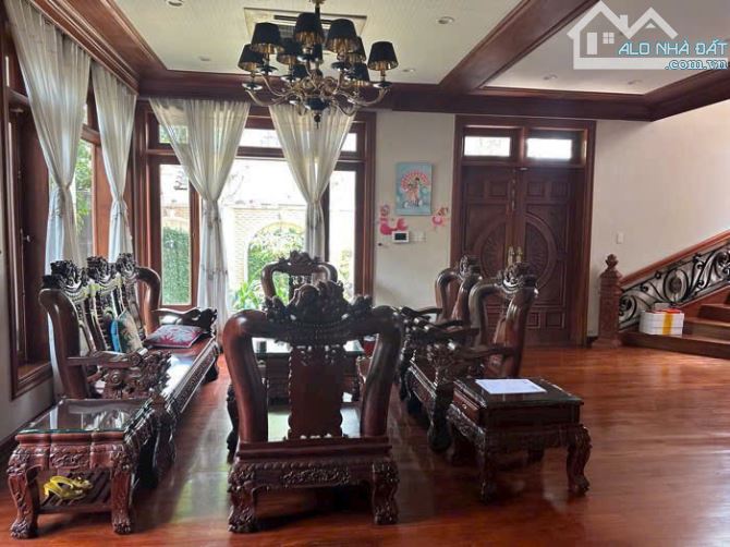 Bán Biệt thự 2 MT Đường số 21, P. Bình An, Quận 2 - Sát Bến Du Thuyền. 25m x 14m- 63 tỷ TL - 5