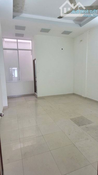 Nhà 4 tầng mặt tiền Song Hành, gần cầu Tham Lương - 5